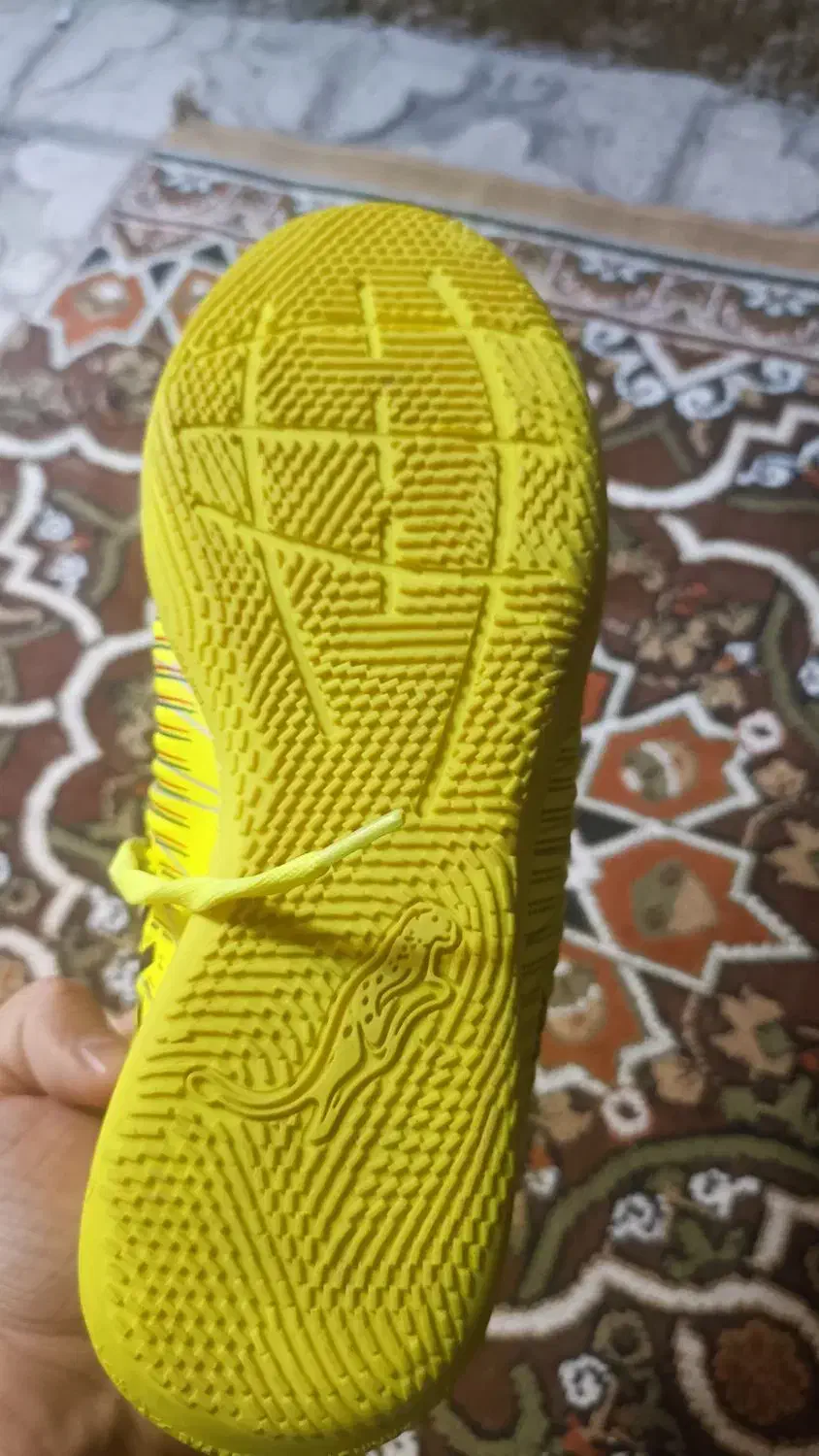 کفش فوتسال|کیف، کفش، کمربند|جوانرود, |دیوار