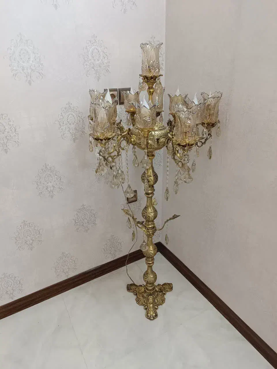 لوستر کنار سالنی برنز|لوستر و چراغ آویز|قم, شهرک قدس|دیوار