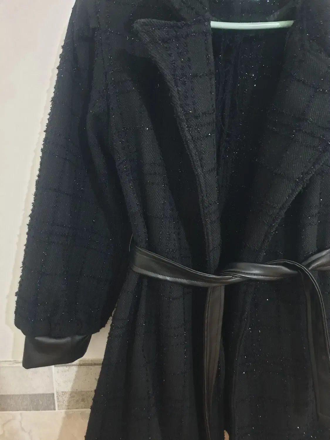 مانتو کتی شنل|لباس|هرسین, |دیوار