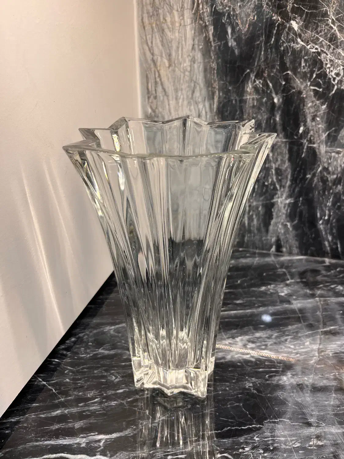 گلدان کریستال|صنایع دستی و سایر لوازم تزئینی|سبزوار, پاسداران|دیوار