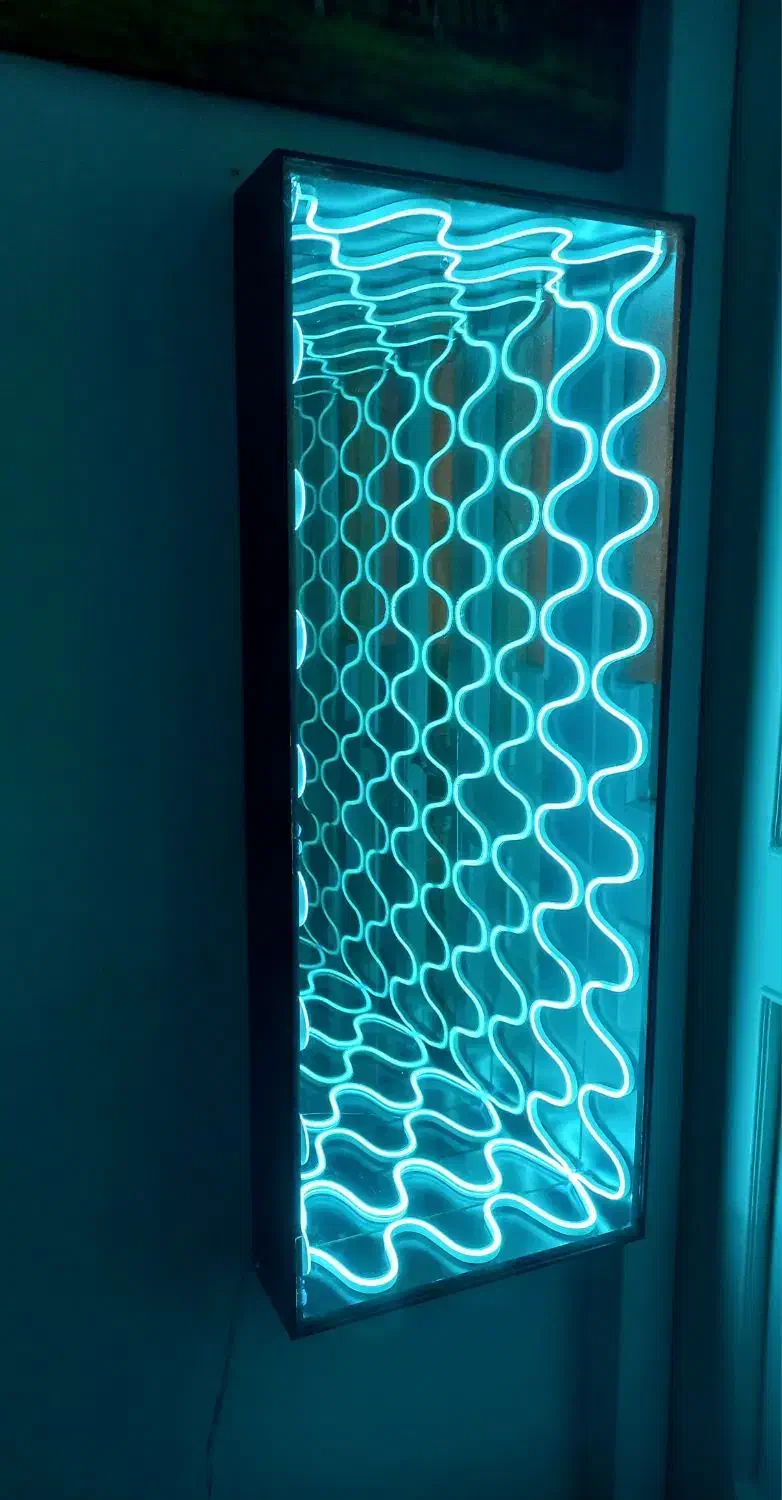 آینه بینهایت بسیار شیک|آینه|نیشابور, ۲۲ بهمن|دیوار