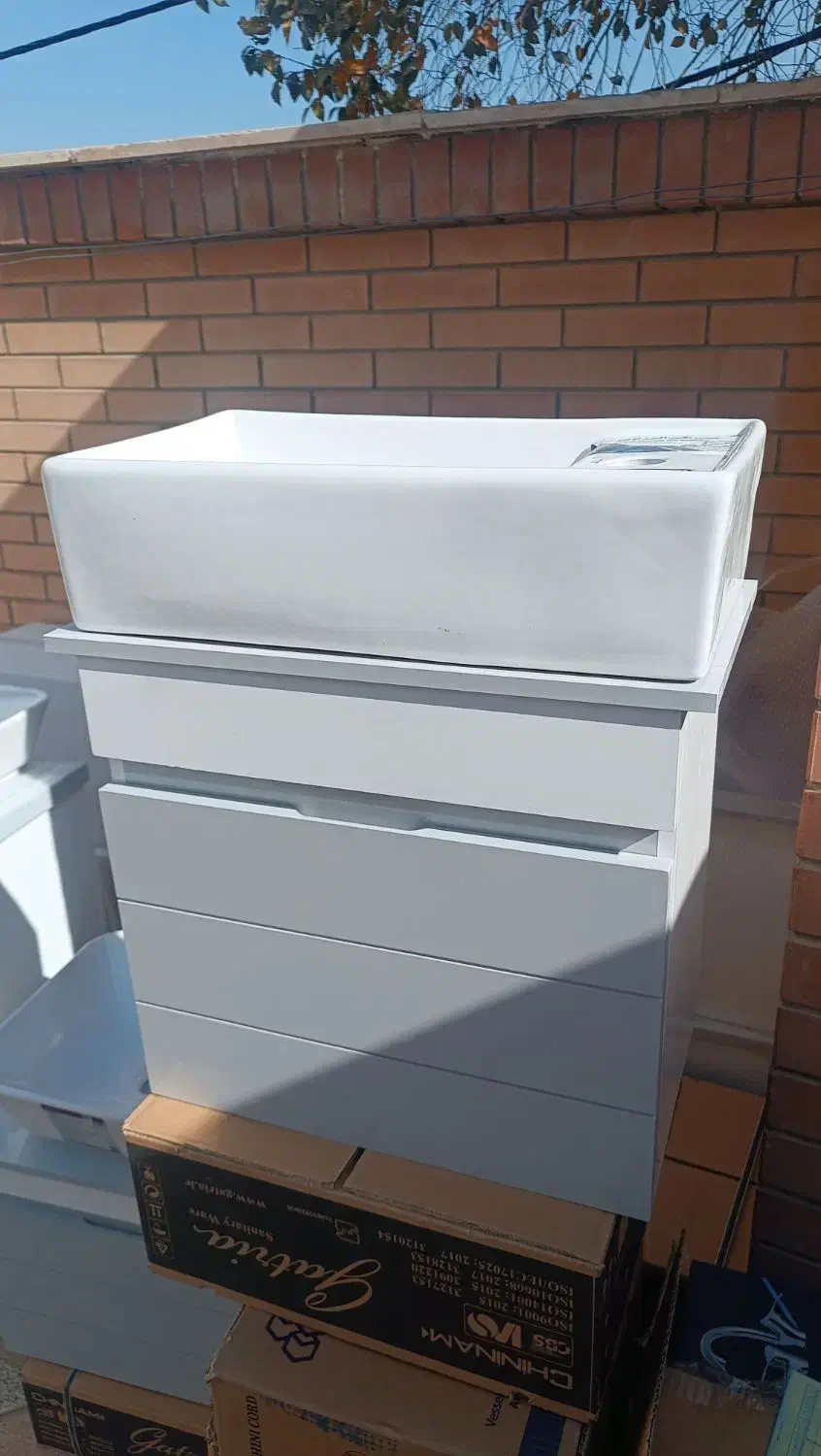 روشویی کابینتی بسیار قیمت مناسب|لوازم سرویس بهداشتی|خمینی‌شهر, |دیوار