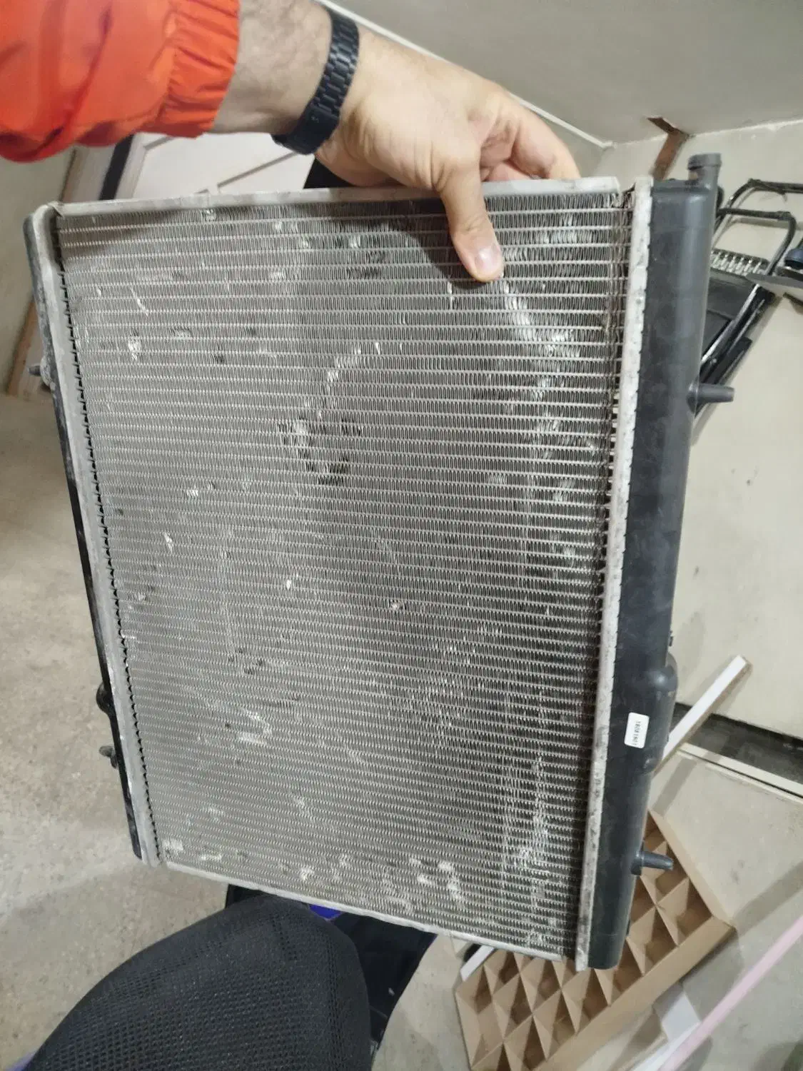 * رادیاتور رانا در حد *|قطعات یدکی و لوازم جانبی|همدان, |دیوار