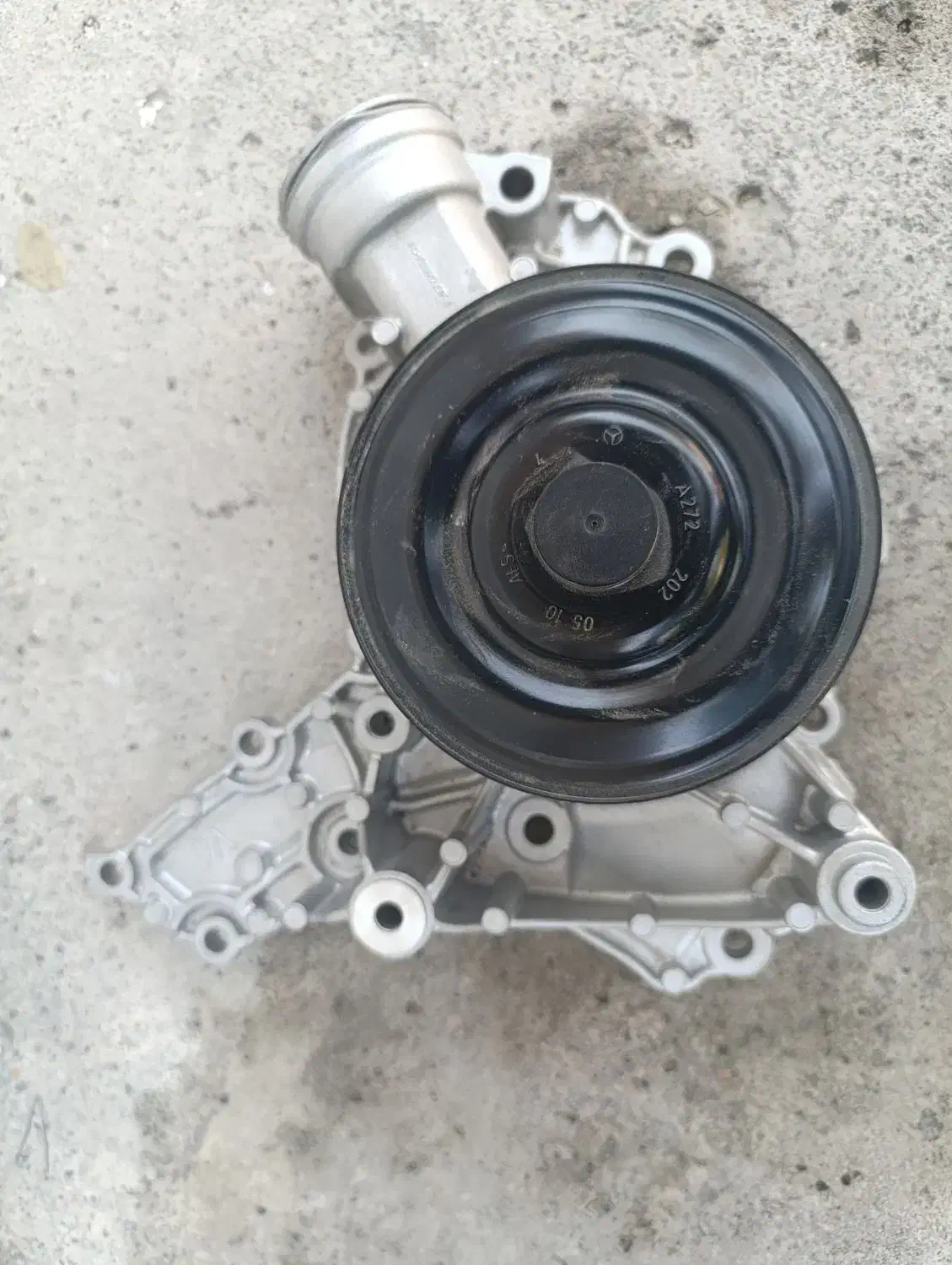 واتر پمپ بنز c280/c350/c230/m272|قطعات یدکی و لوازم جانبی|عنبرآباد, |دیوار