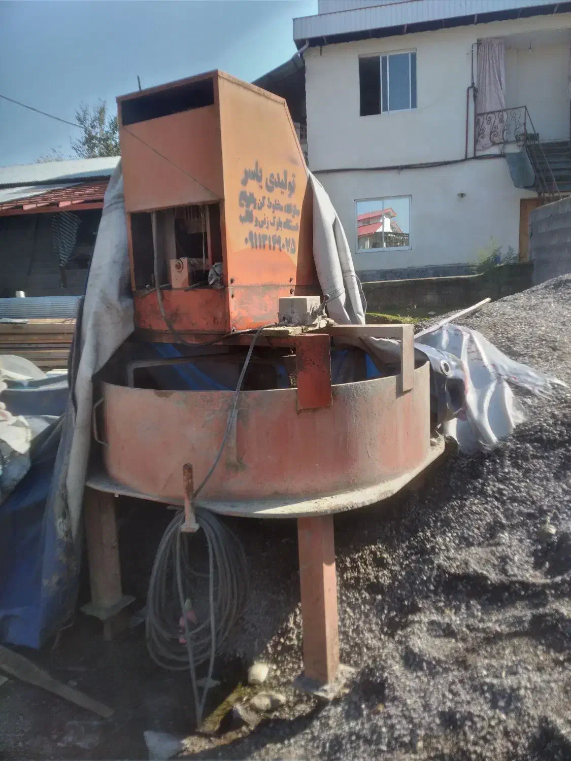 تعدادیکدستگاه هم زن بادستگاه بلوک زن|ماشینآلات صنعتی|آستانه اشرفیه, |دیوار