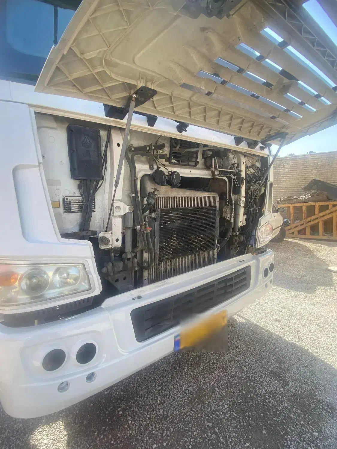 هوو 2005 بدون رنگ سینوتراک|خودرو سنگین|اصفهان, شهرک صنعتی امیرکبیر (شاپور جدید)|دیوار