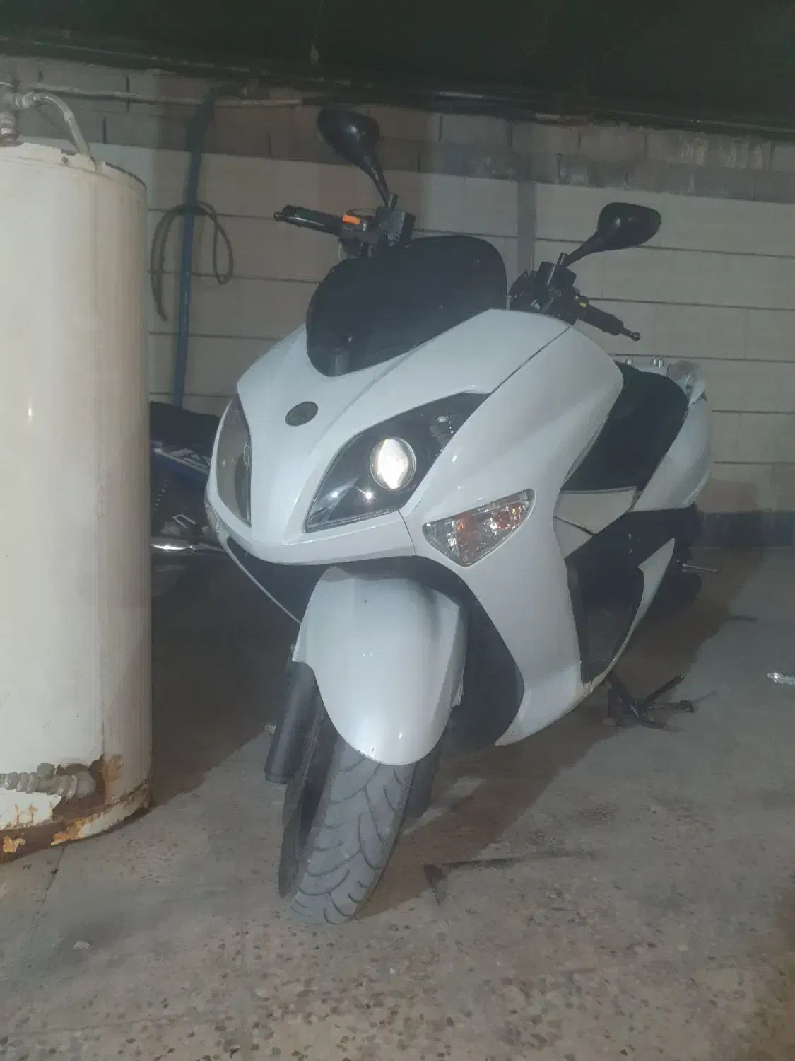 موتور   یاماها   250 سی سی|موتورسیکلت|دیلم, |دیوار