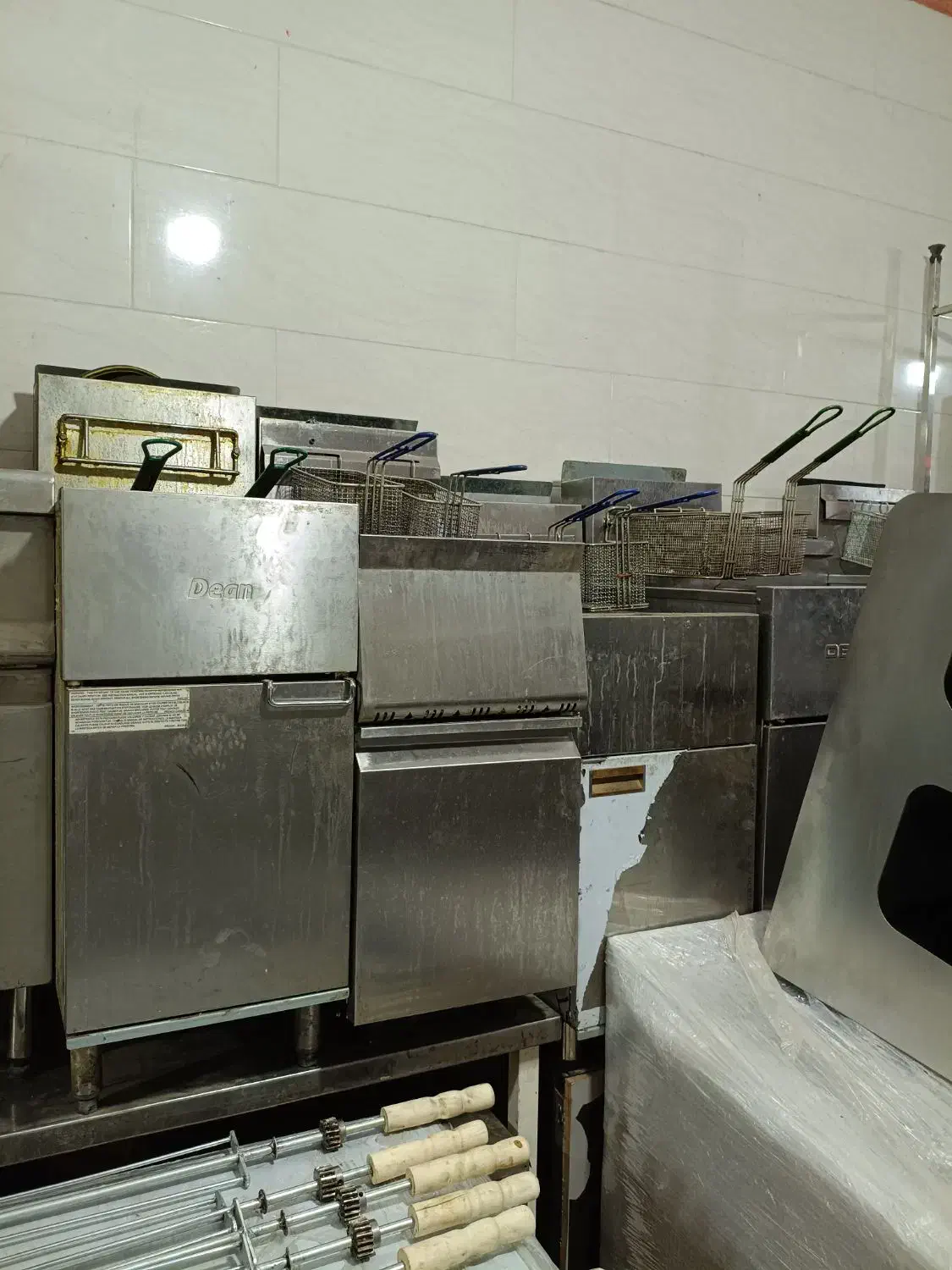 فروش و خریدار یخچال صنعتی دیگ فرپیتزا سرخ کن|کافی‌شاپ و رستوران|تهران, ستارخان|دیوار