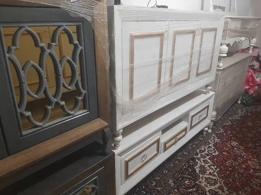 تعدادی آیینه کنسول ومیزتلویزیون|بوفه، ویترین، کنسول|نهبندان, |دیوار