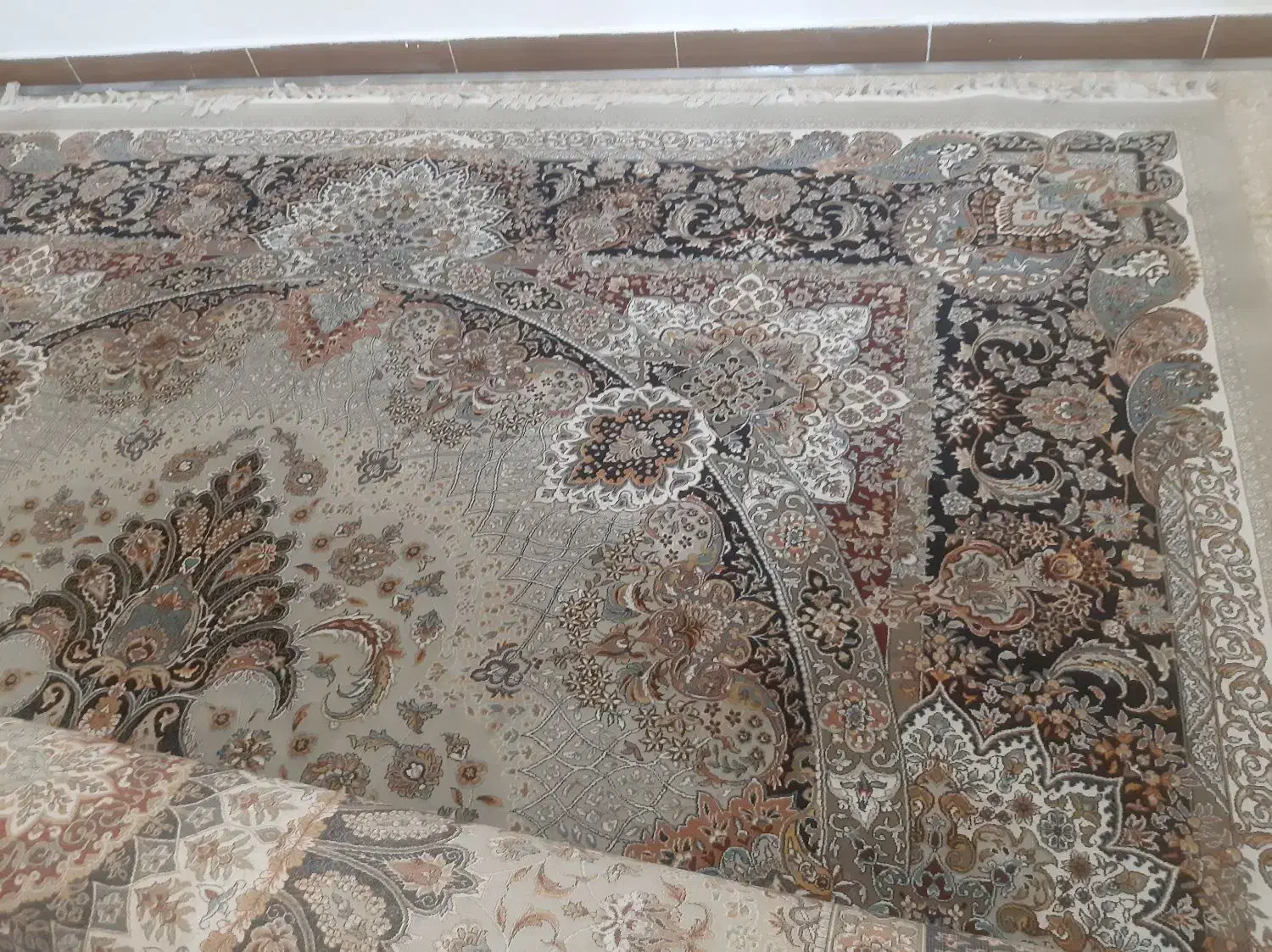 فرش ۱۲ متری ۷۰۰ شانه|فرش|اندیشه, اندیشه فاز ۵|دیوار