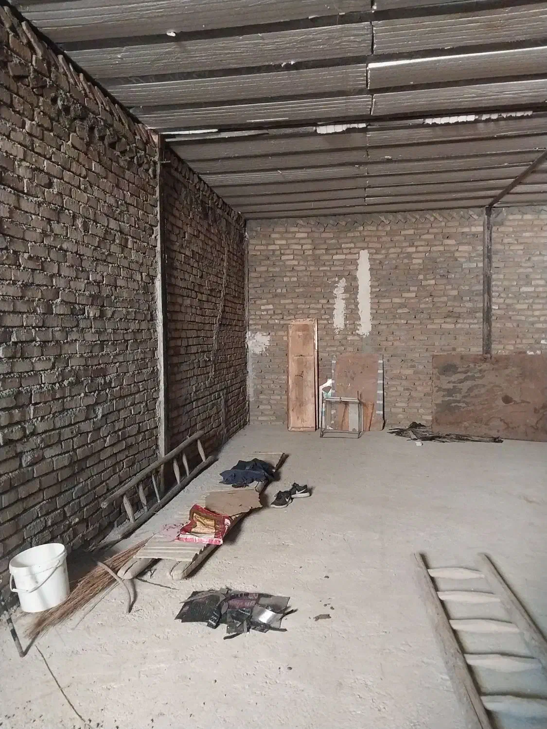 اجاره انبار ۱۱۰ متری|اجارهٔ مغازه و غرفه|بروجرد, |دیوار