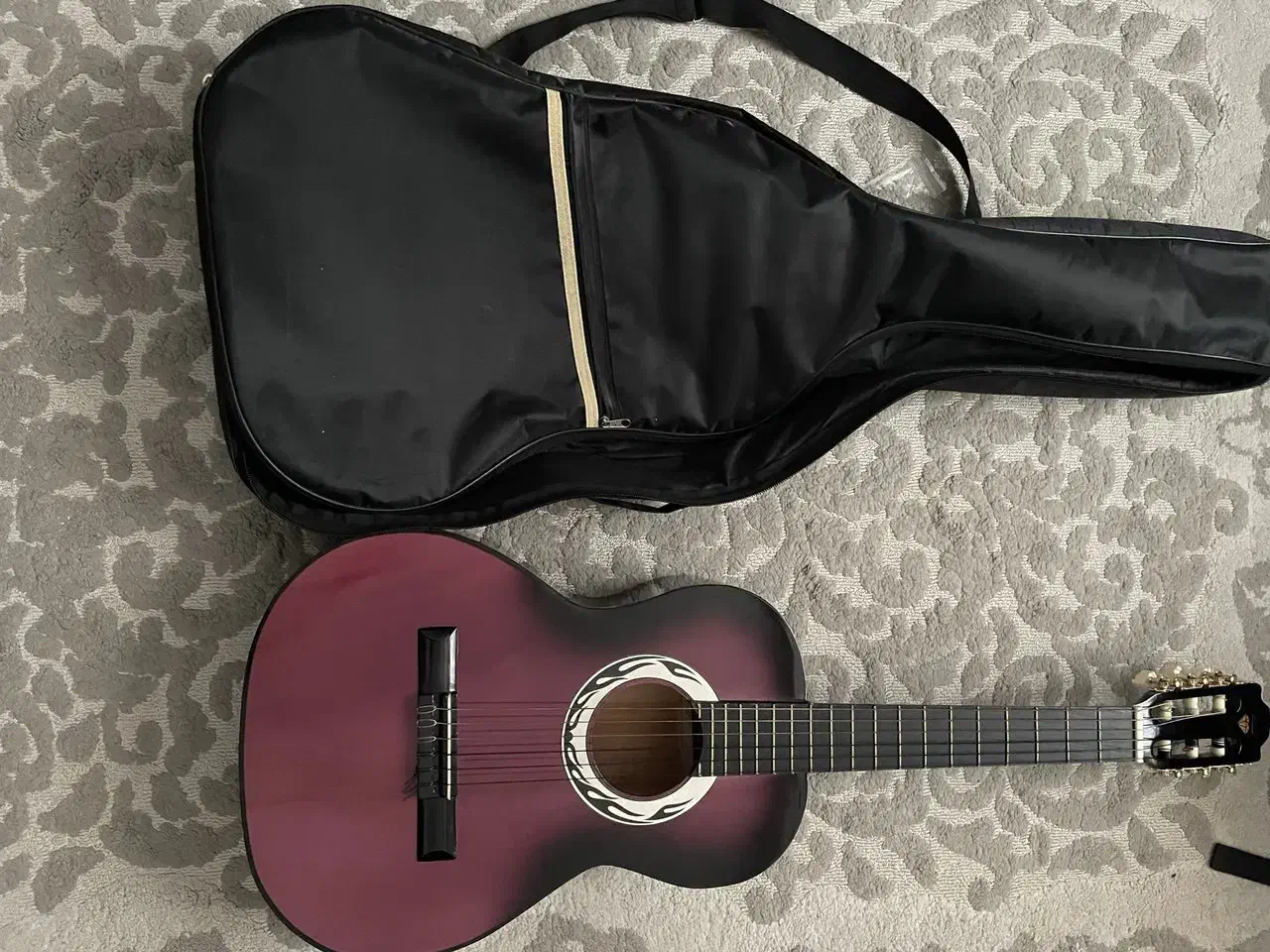 گیتار مناسب مبتدی|گیتار، بیس، امپلیفایر|قزوین, |دیوار