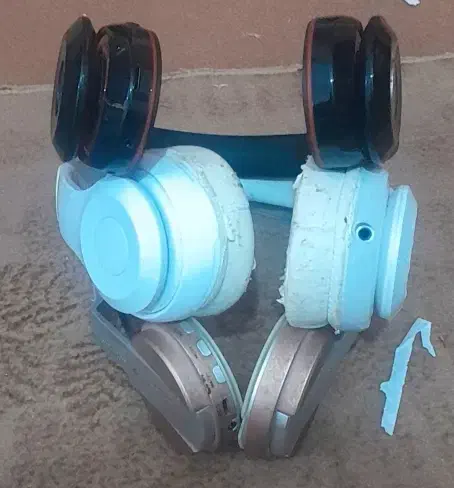 3عدد هدفون بیسیم سالم سالم و درحدنو|لوازم جانبی موبایل و تبلت|میناب, |دیوار