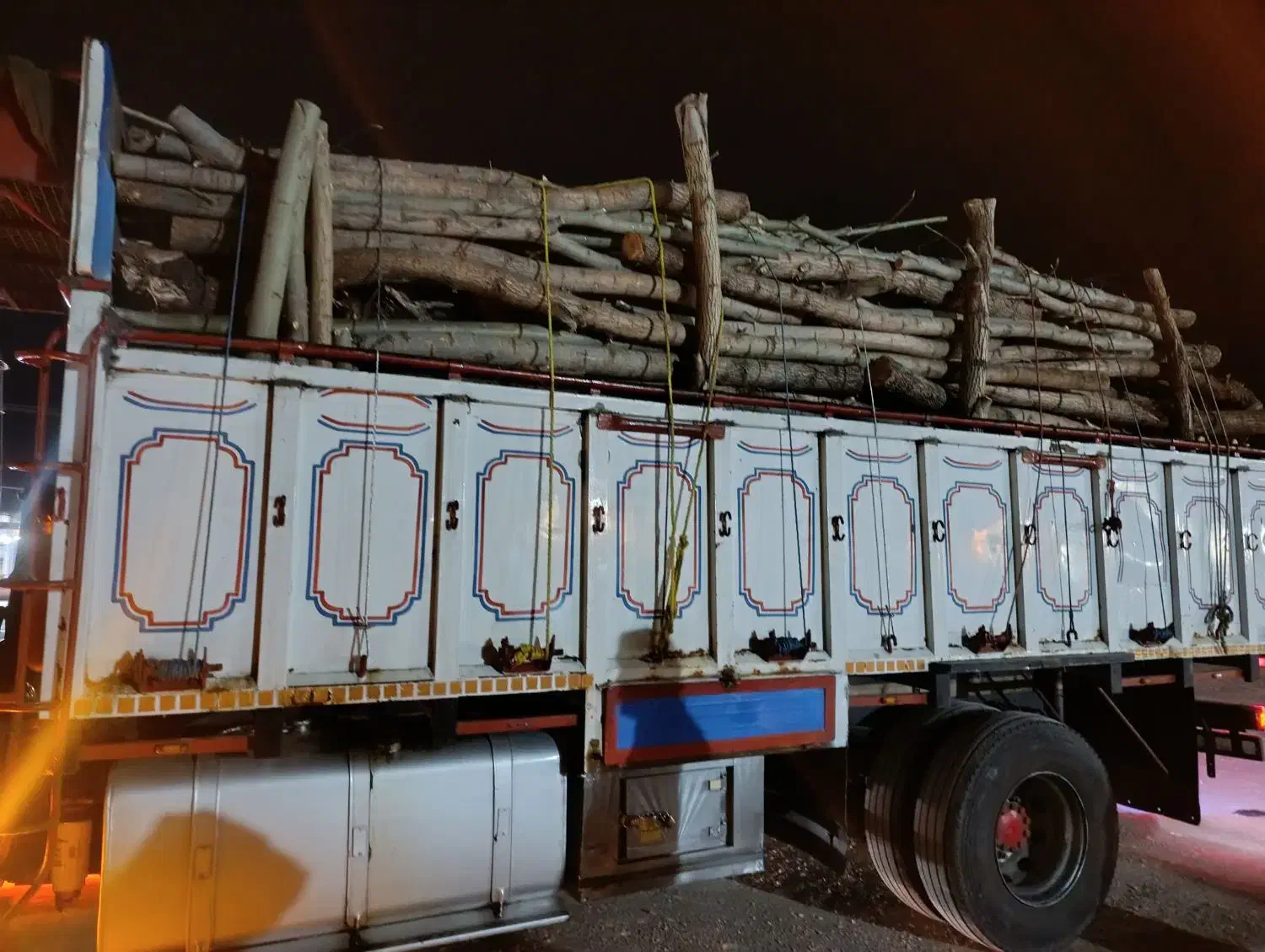 خرید انواع چوب ترو خشک سقفی ذغالی|خدمات باغبانی و درختکاری|خانمیرزا, |دیوار