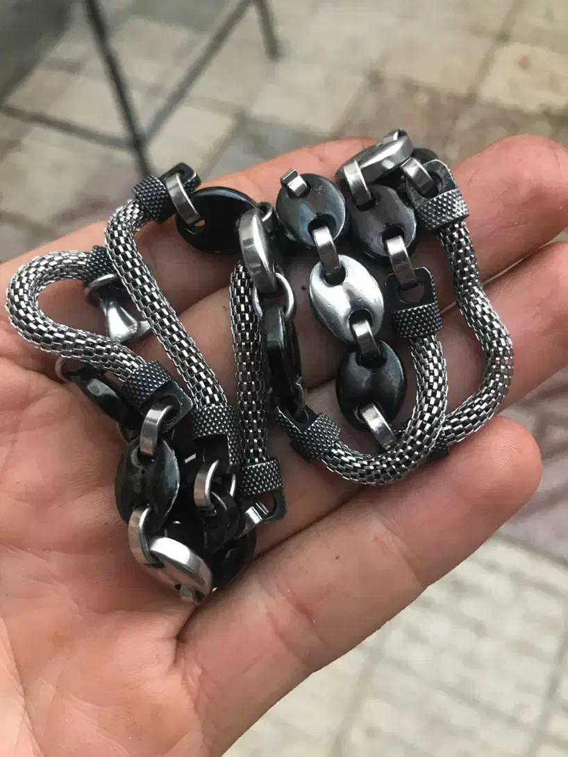 زنجیر قدیمی سنگین. مترِNova اصلی|بدلیجات|کرمانشاه, |دیوار