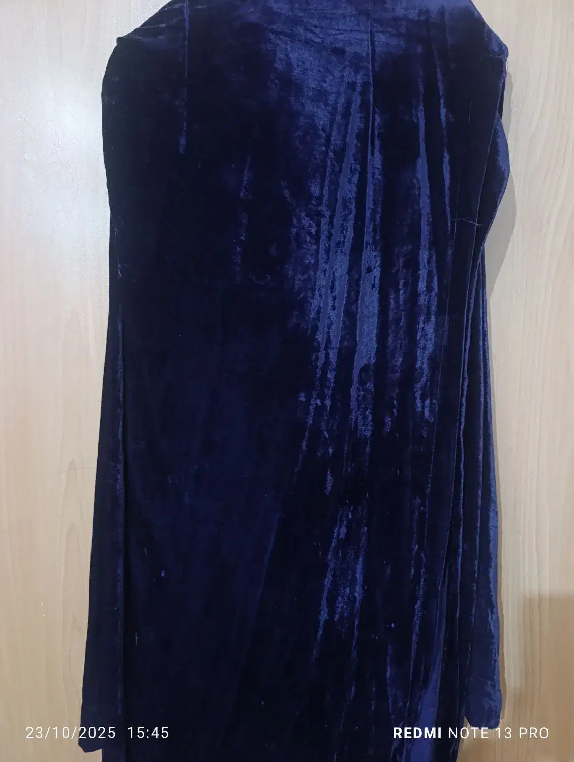 لباس ابریشم در حد نو|لباس|منج, |دیوار