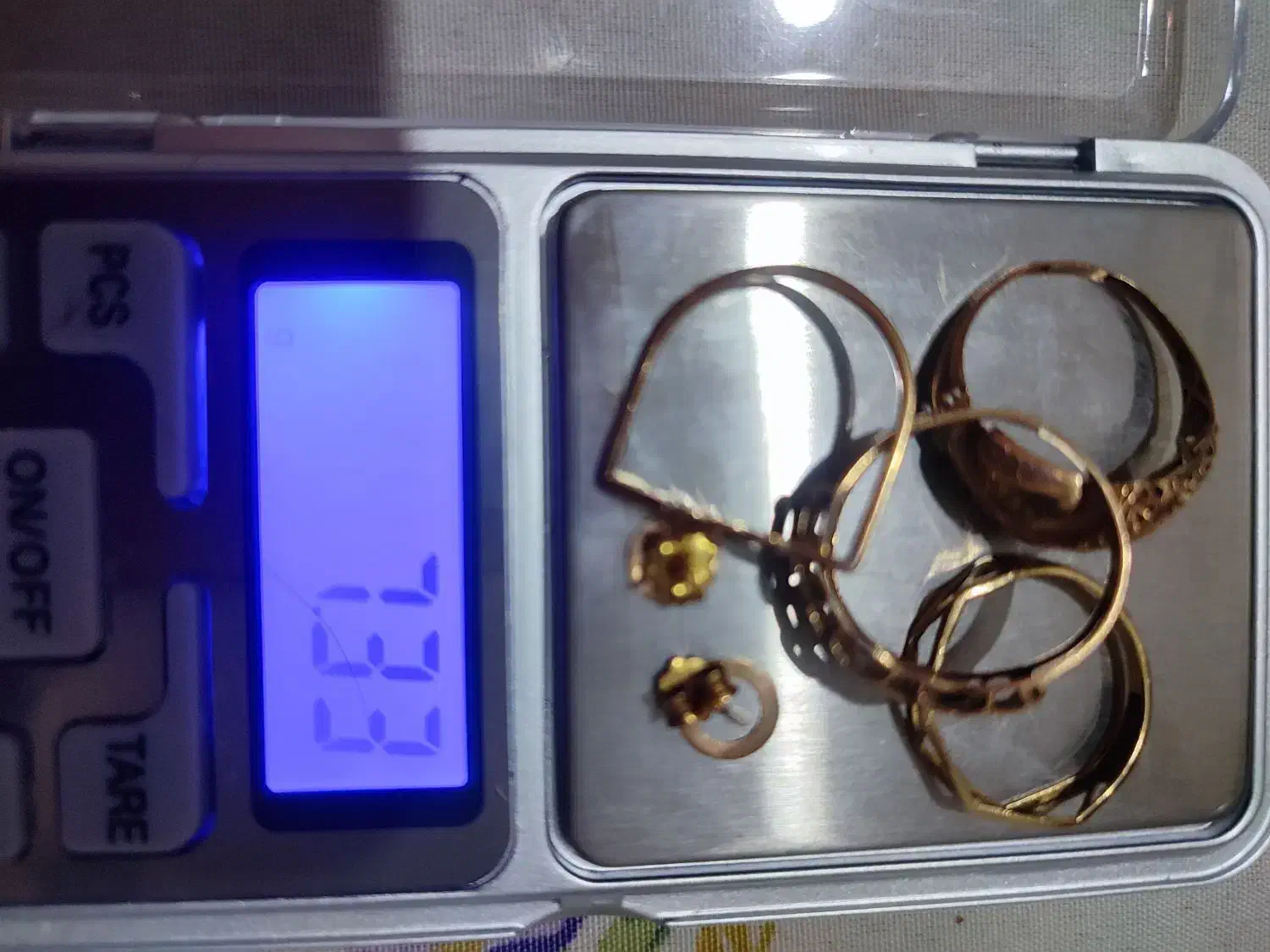 مقداری طلا، انگشتر و گوشواره|جواهرات|خرمآباد, |دیوار