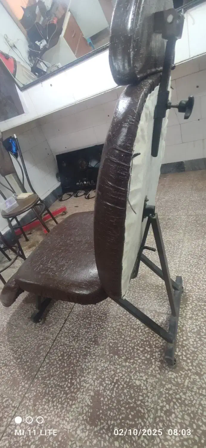 صندلی اصلاح آرایشگاه|آرایشگاه و سالنهای زیبایی|اسلامآباد غرب, |دیوار