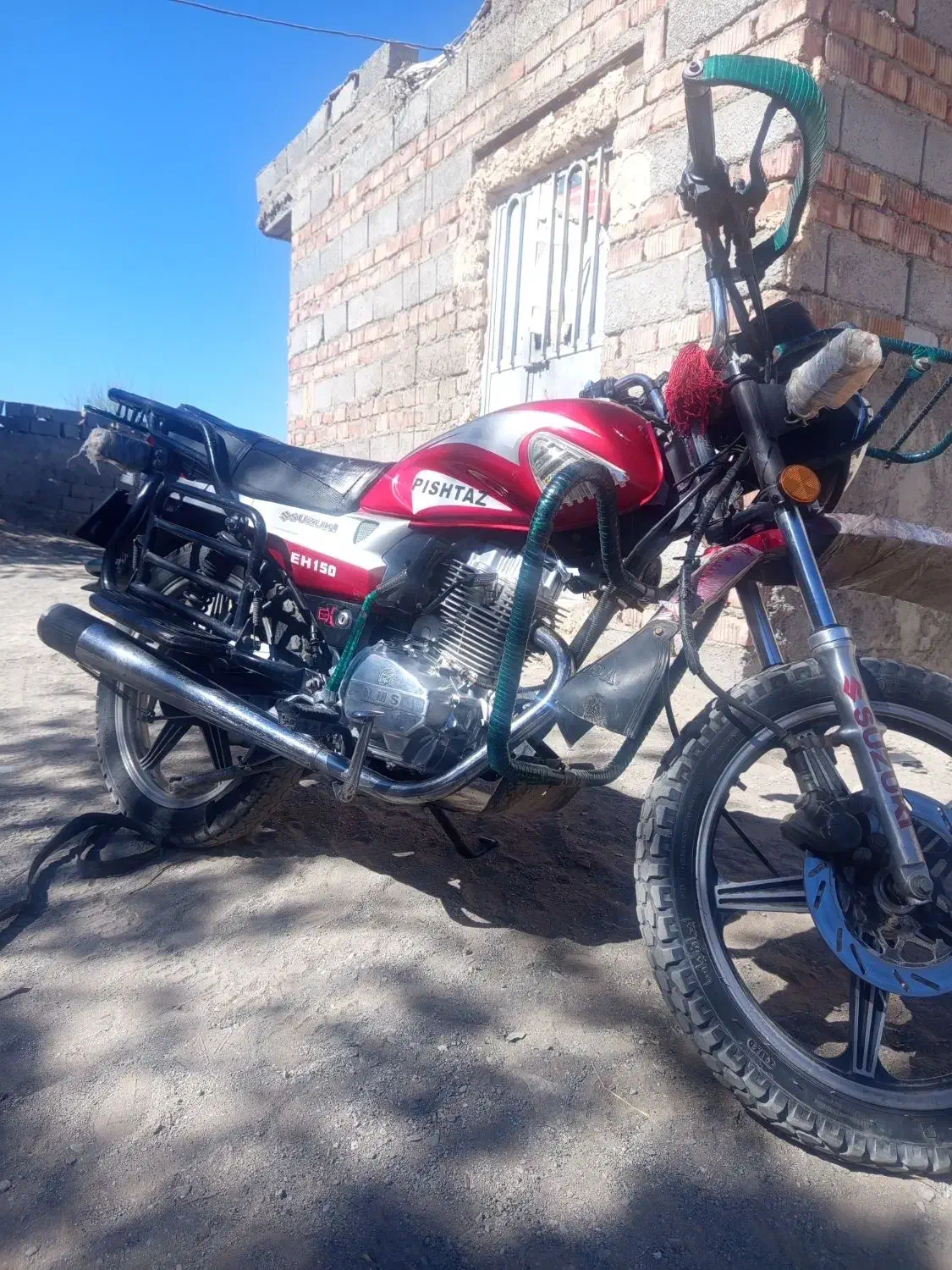 شکاری|موتورسیکلت|لاشار, |دیوار