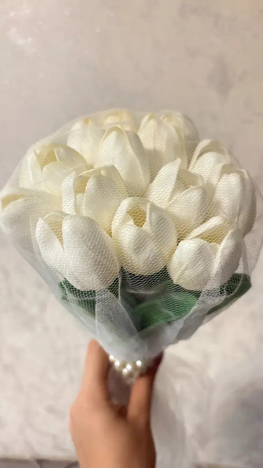 دسته گل عروس|گل مصنوعی|فولادشهر, C1|دیوار