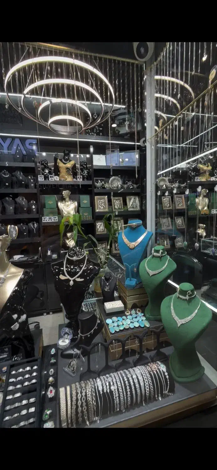 نقره عروس نیم ست انگشترگوشوار زنجیرساعت نگین تعویض|جواهرات|اصفهان, شهرک کاوه|دیوار