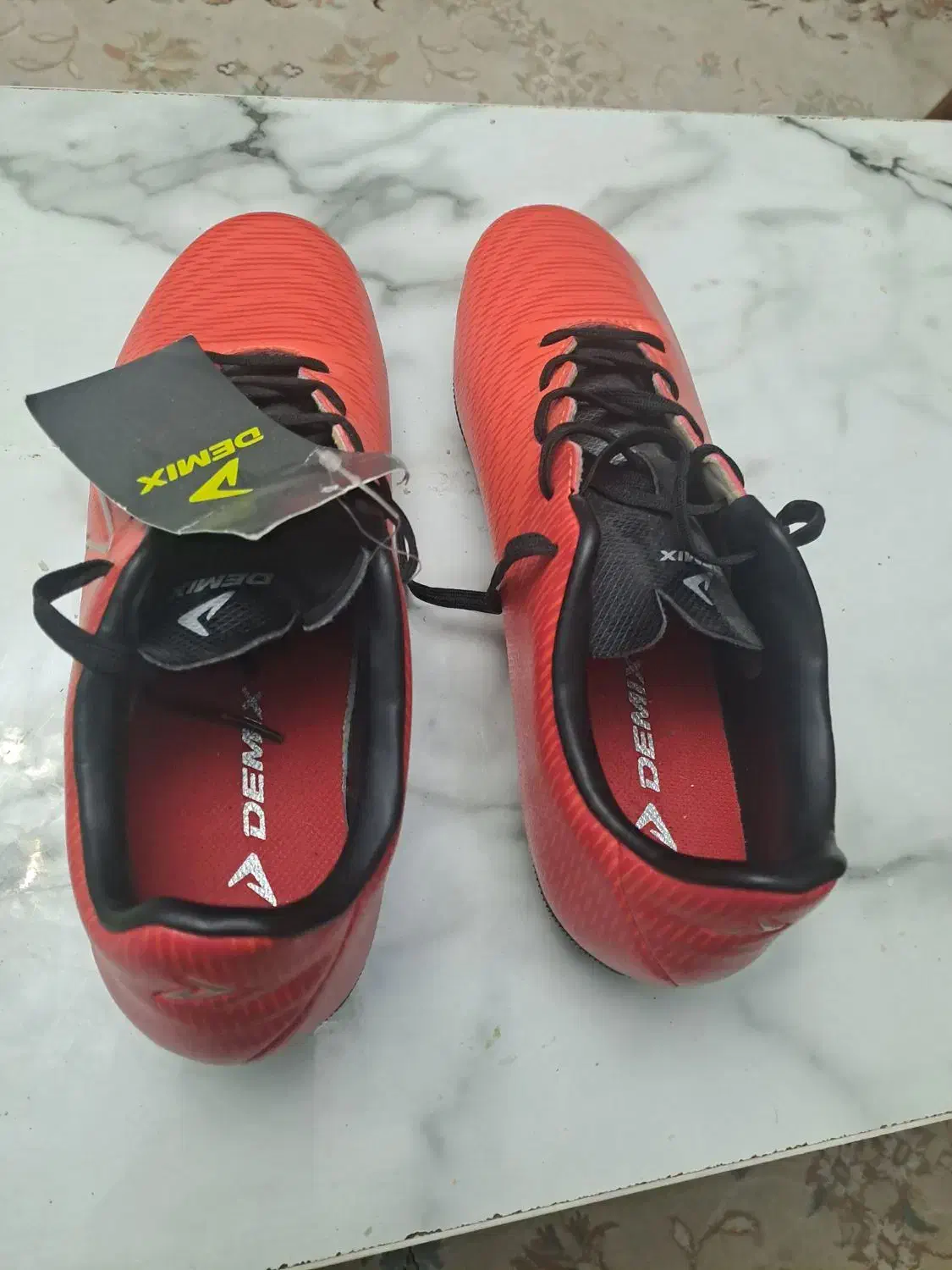 فروش کفش مرکوریال و دمیکس|کیف، کفش، کمربند|بندر انزلی, جزیره|دیوار