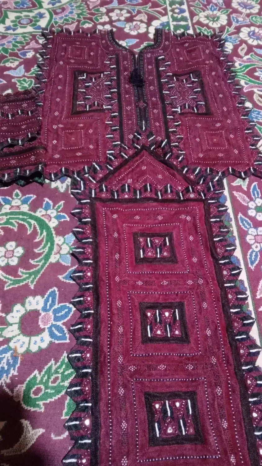 چند دست زیاستین فروشی|لباس|خاش, |دیوار