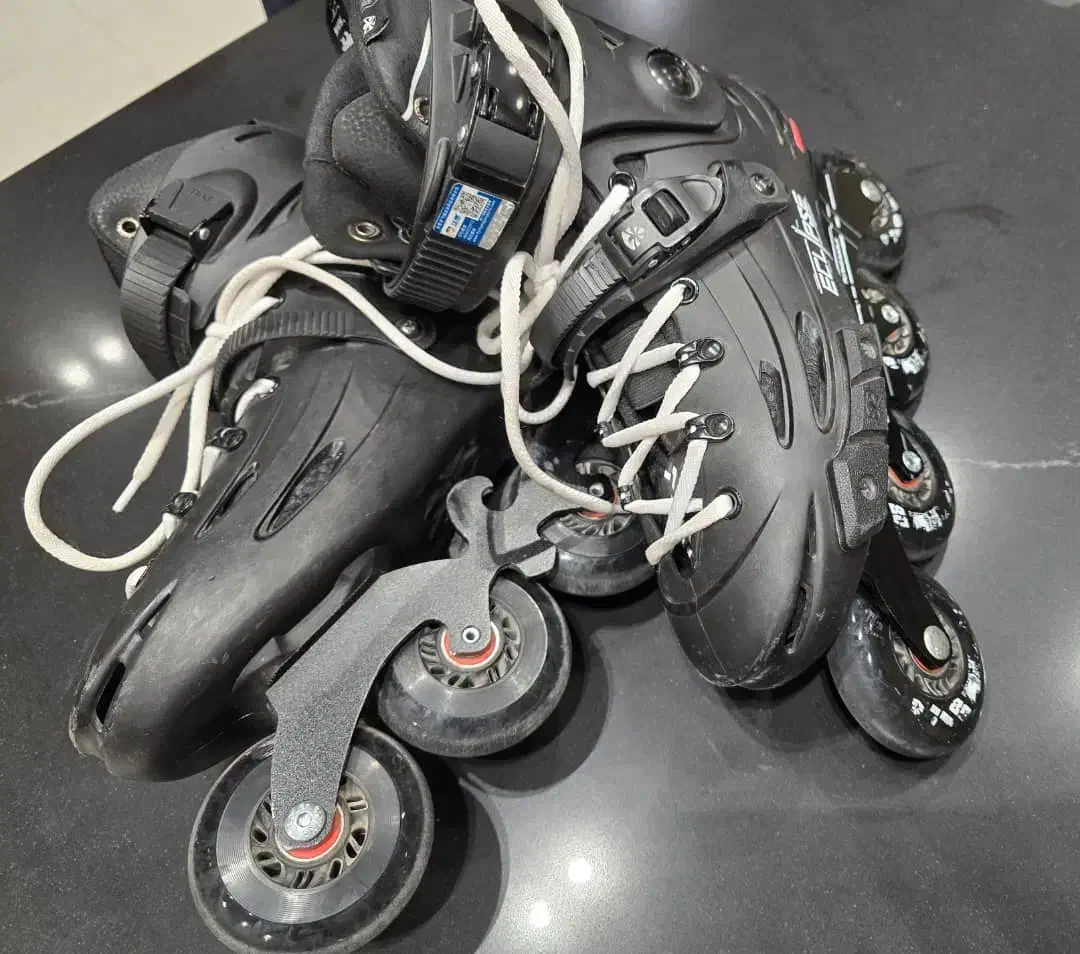 اسکیت چهارچرخ|دوچرخه، اسکیت، اسکوتر|اصفهان, آبشار|دیوار