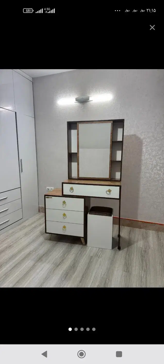 میز آرایشبا صندلی|تخت و سرویس خواب|شاهین‌شهر, فیض|دیوار