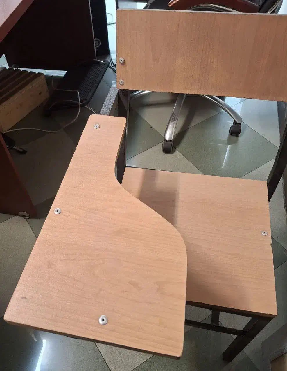 صندلی|صندلی و نیمکت|تهران, سهروردی|دیوار