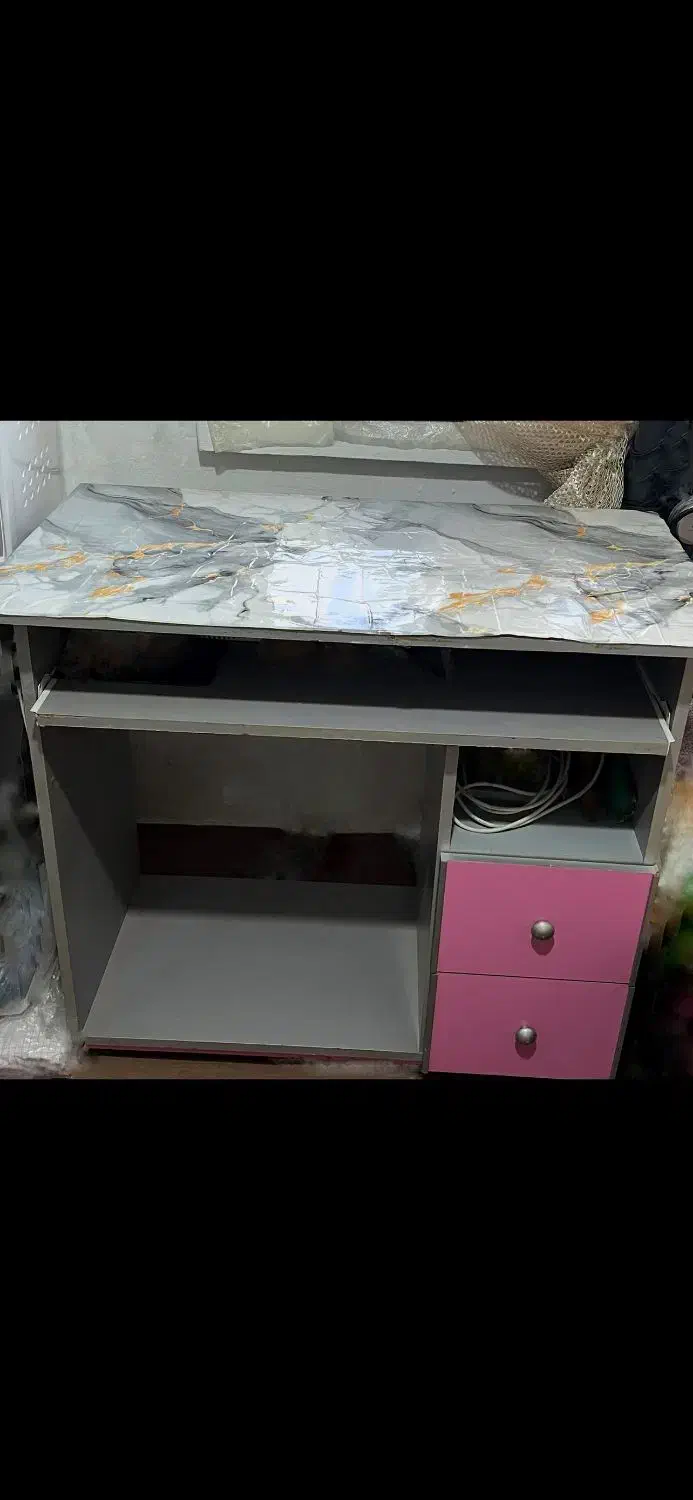 میز تحریر و کامپیوتر|میز تحریر و کامپیوتر|کوچصفهان, |دیوار