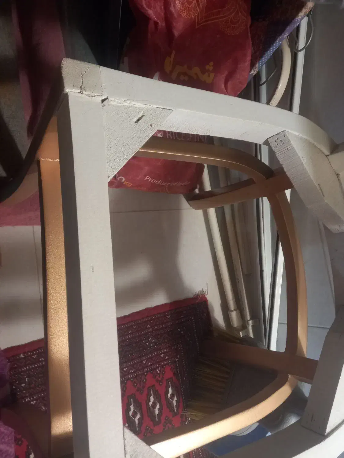 صندلی سالم رنگ آمیزی شده تر تمیز فقط نشیمن نداره|صندلی و نیمکت|نظرآباد, نظرآباد|دیوار