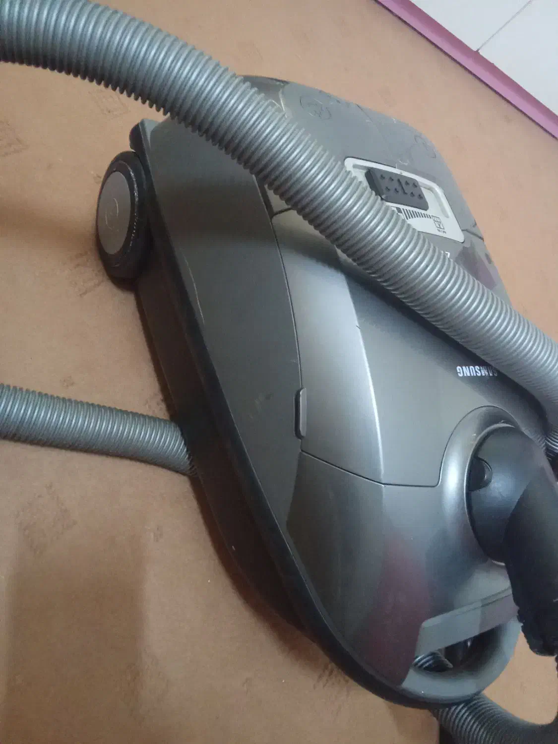 جاروبرقی کارکرده تمیز|جاروبرقی، جارو شارژی، بخارشو|فولادشهر, مسکن مهر فولادشهر|دیوار