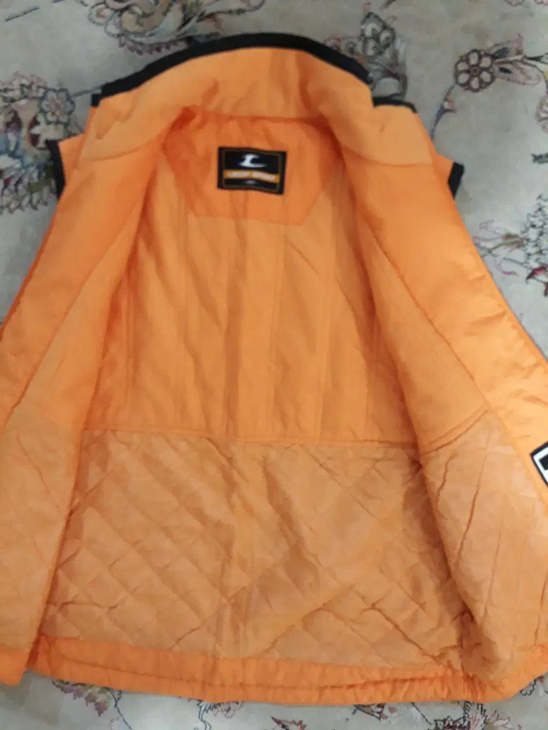 پافر سبک‌ ۷ تا ۹ سال تمیز و بی نقص|کفش و لباس بچه|مشهد, تربیت (صدف)|دیوار