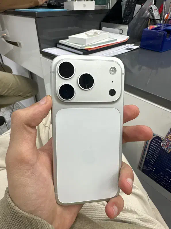 17 pro شرکتی|موبایل|کرج, عظیمیه|دیوار