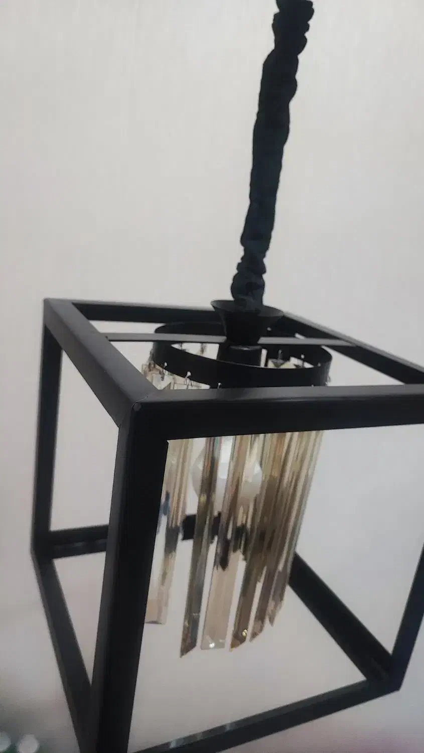 تعداد دو عدد لوستر شیک و یک عدد دیواری مکعبی|لوستر و چراغ آویز|فردیس, قریشی|دیوار