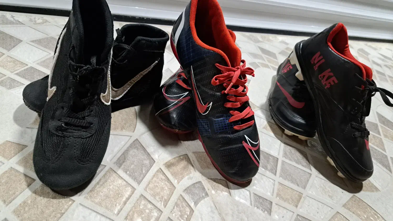 کفش کتونی ورزشی|کیف، کفش، کمربند|سرپل ذهاب, |دیوار