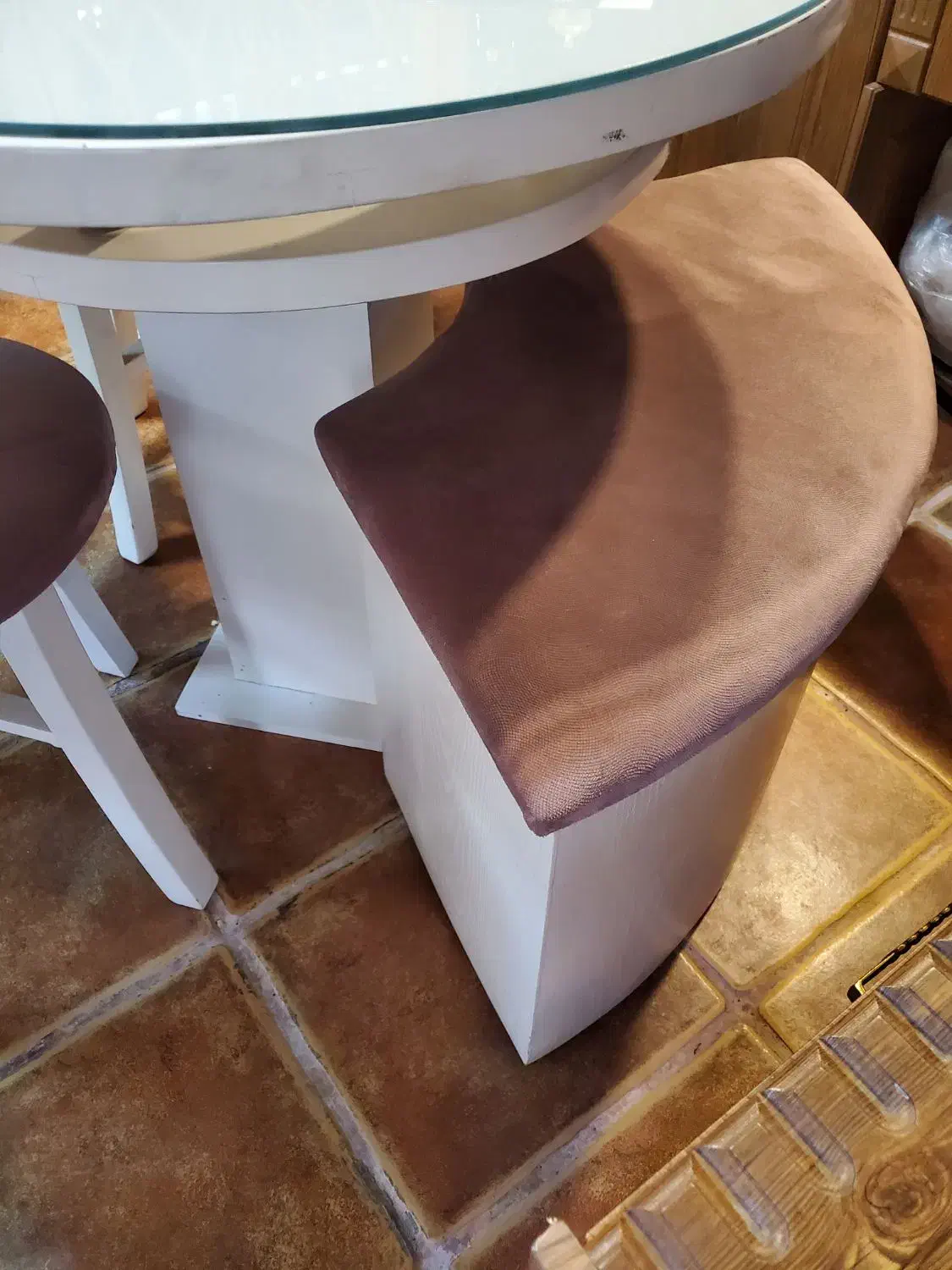 میزوصندلی|میز و صندلی غذاخوری|چمستان, |دیوار