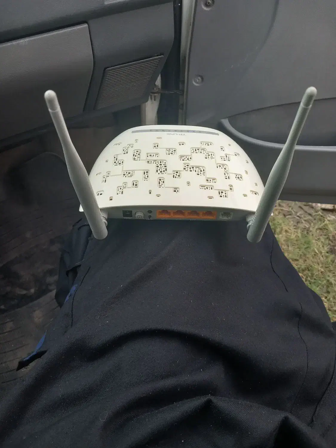 وای فای دو انتنه در حد نو|مودم و تجهیزات شبکه|شفت, |دیوار