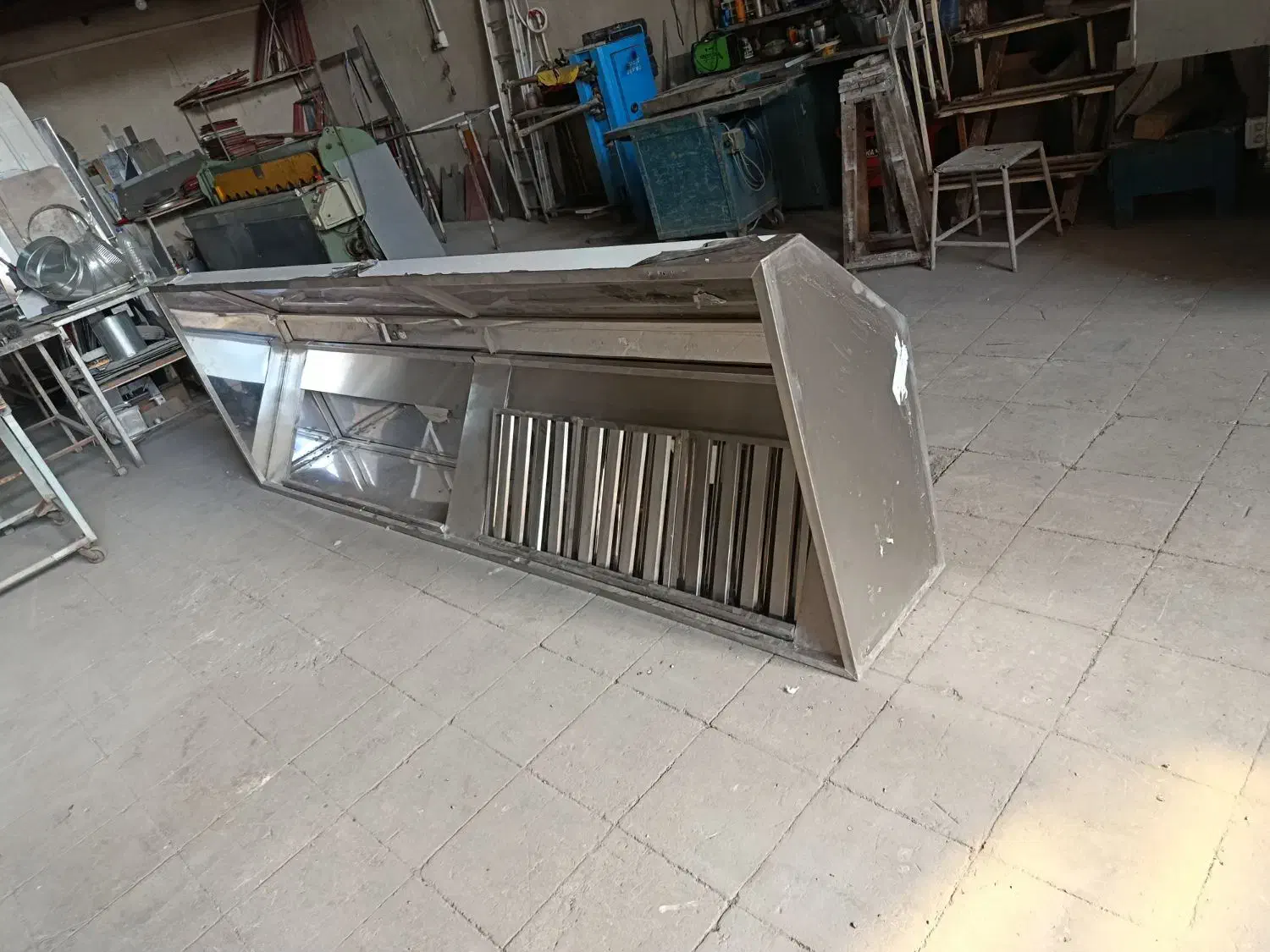 هود استیل|هود|قم, کوه سفید|دیوار