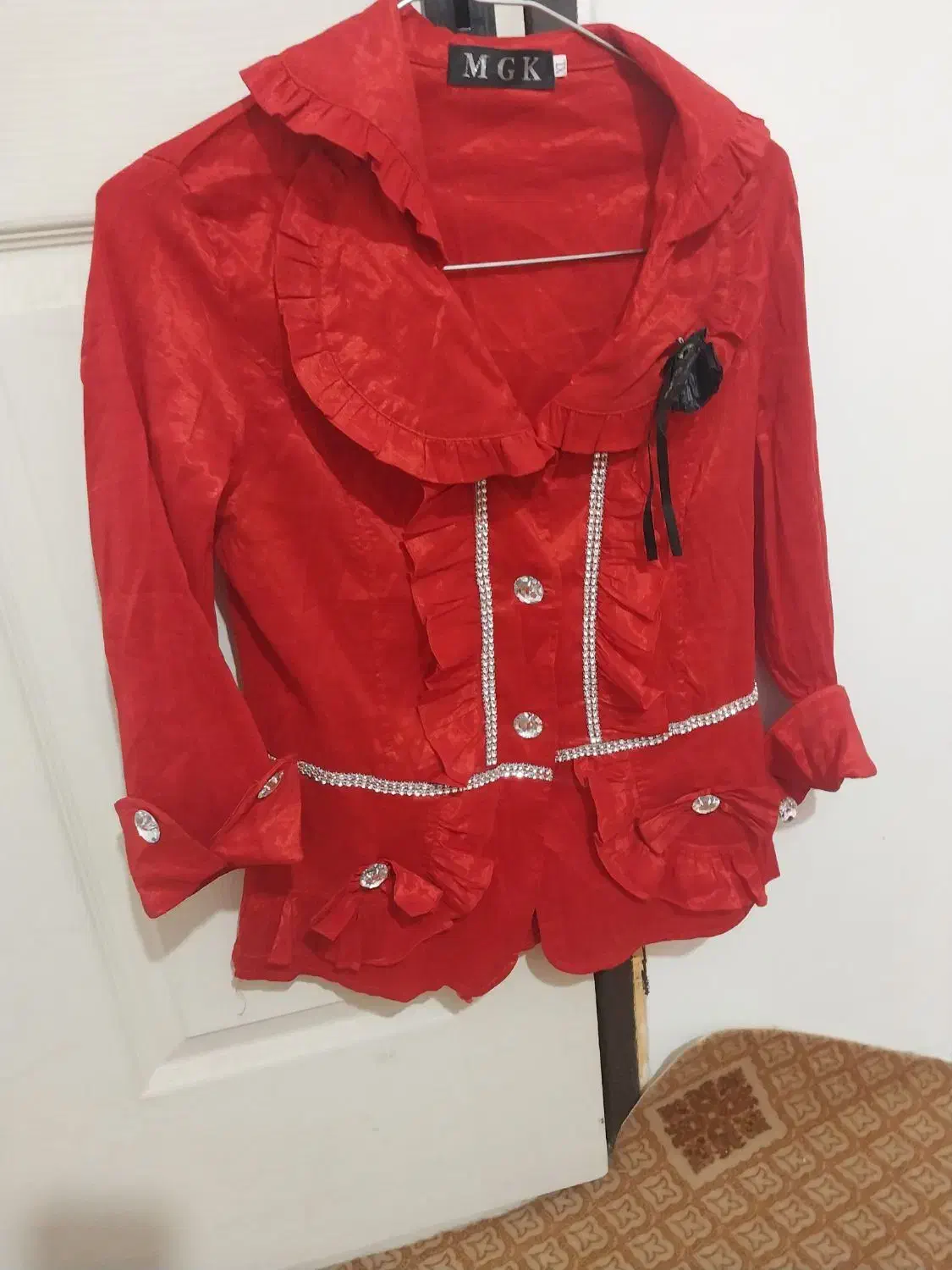 مانتووشومیزهمه درحدنو|لباس|دماوند, دماوند|دیوار