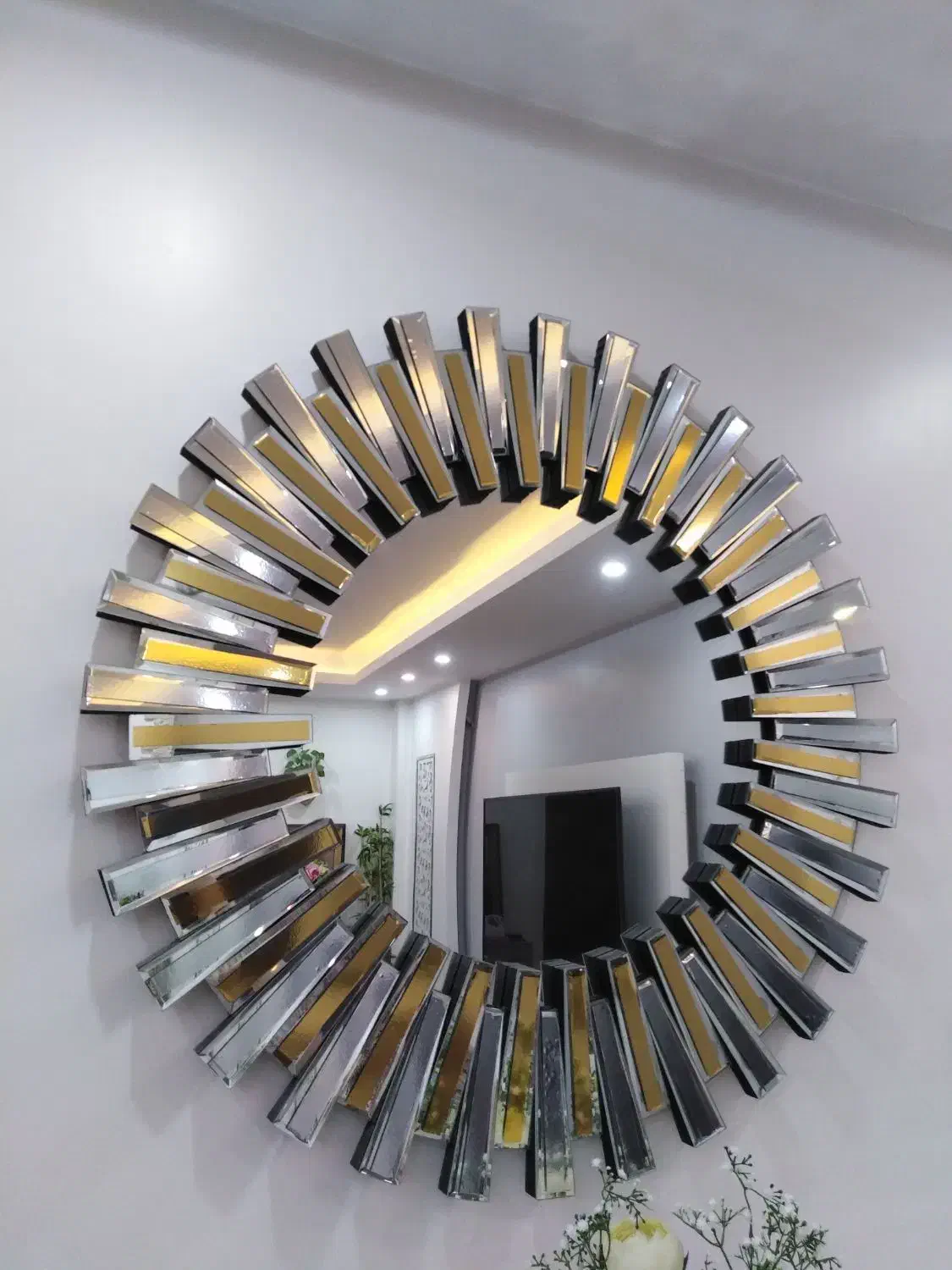 آینه خورشیدی|آینه|قائم‌شهر, |دیوار