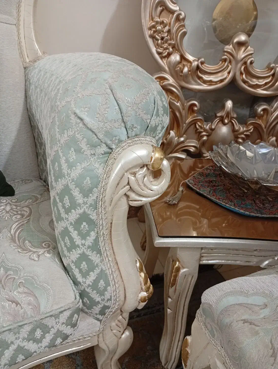 مبل سلطنتی چستر ۹ نفره چوب راش صدفی ورق طلا|مبلمان خانگی و میز عسلی|چهاردانگه (تهران), |دیوار