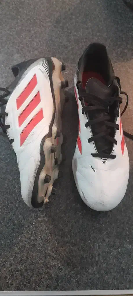 کفش فوتبال استوک دار ۴۳|تجهیزات ورزشی|اندیشه, شهرک صدف|دیوار