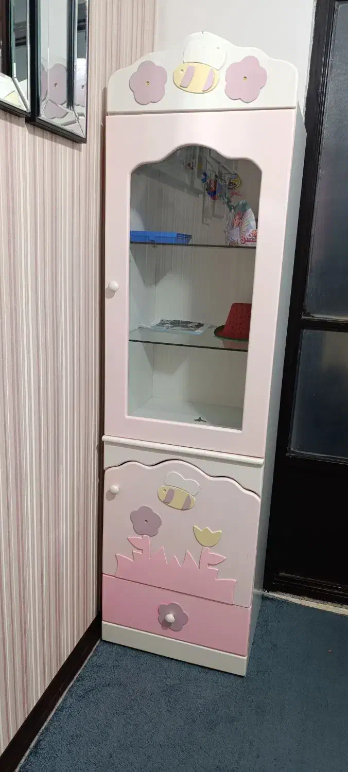 هم کمدهم ویترین هم به دونه کشوداره|بوفه، ویترین، کنسول|کهریزک, |دیوار