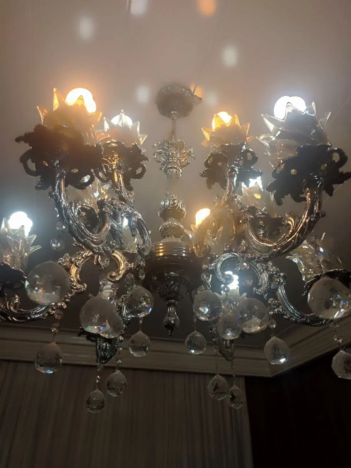 لوستر برنجی آنتیک|لوستر و چراغ آویز|مشهد, حجاب (شهرک غرب)|دیوار