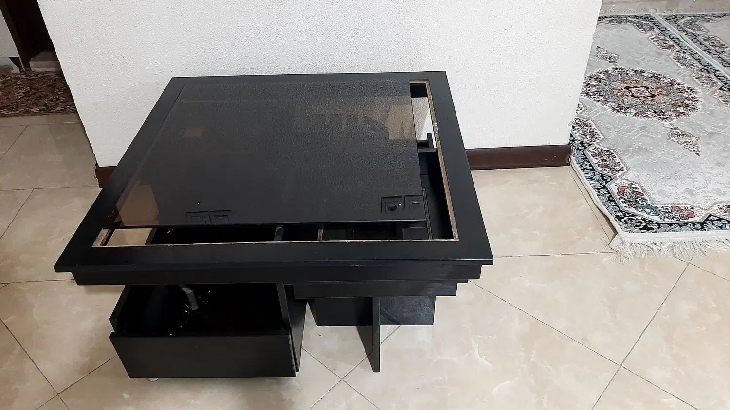 میز جلو مبلی و دوتا عسلی|مبلمان خانگی و میز عسلی|شاهین‌شهر, شهرک گلدیس|دیوار