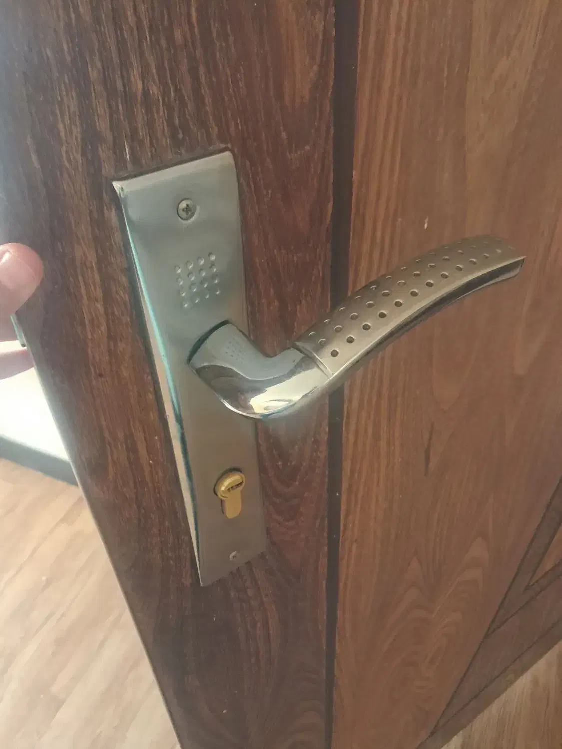 درب ورودی|مصالح و تجهیزات ساختمان|اصفهان, شهرک کاوه|دیوار