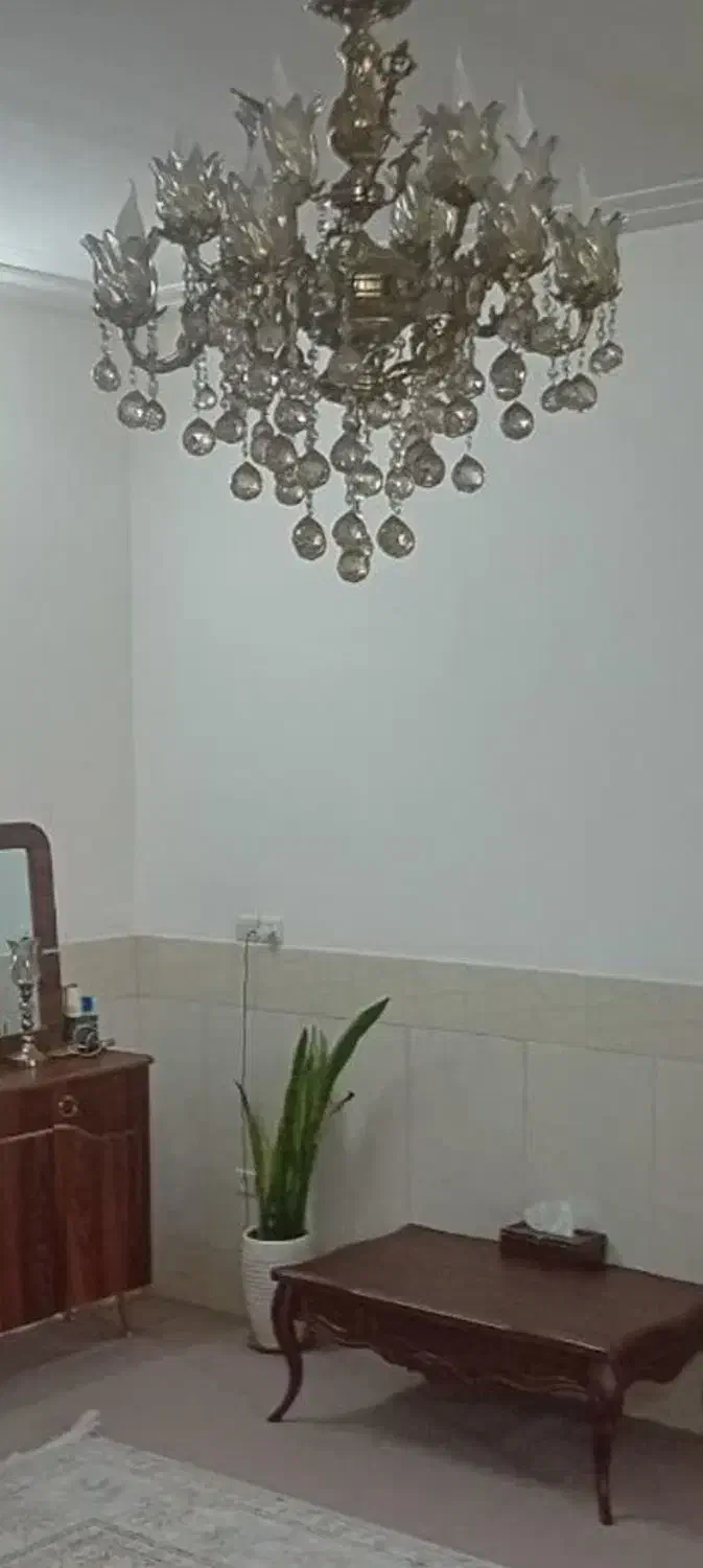 لوستر و کمد فروشی|لوستر و چراغ آویز|قم, بنیاد|دیوار