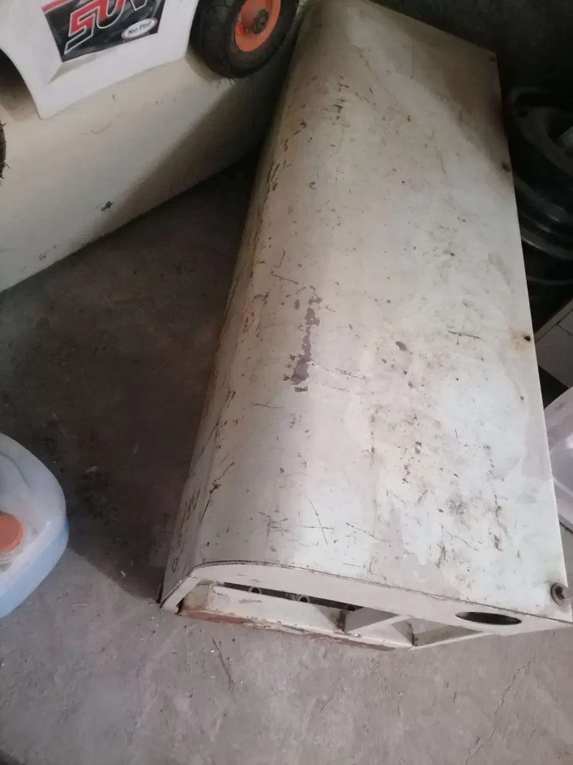 پایه و کاور مخزن گاز کارخونه پیکان وانت|قطعات یدکی و لوازم جانبی|قرچک, میرزائی شمالی|دیوار